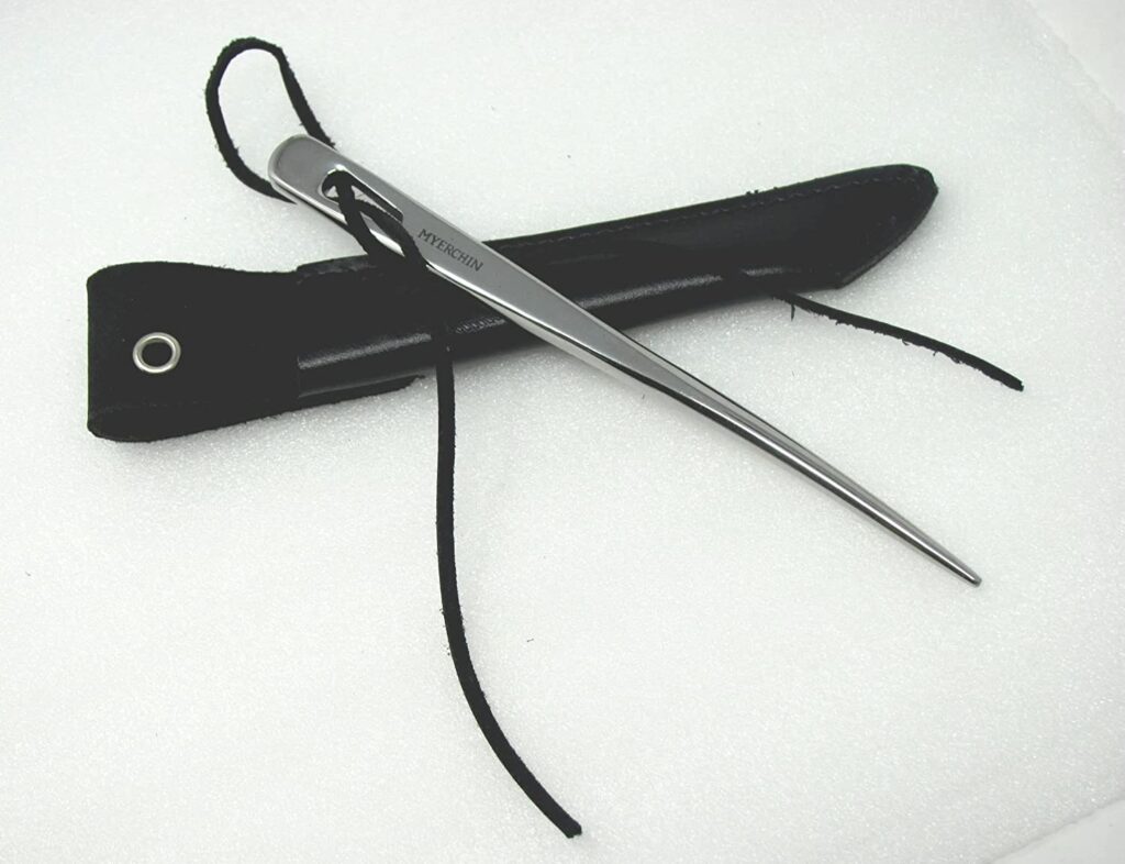 How to untie a knot with a marlin spike